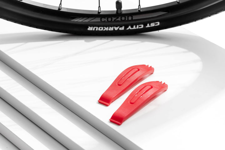tire tools plastic | مفك او ملعقة كفر بلاستيك لفك كفر الدراجة الهوائية.