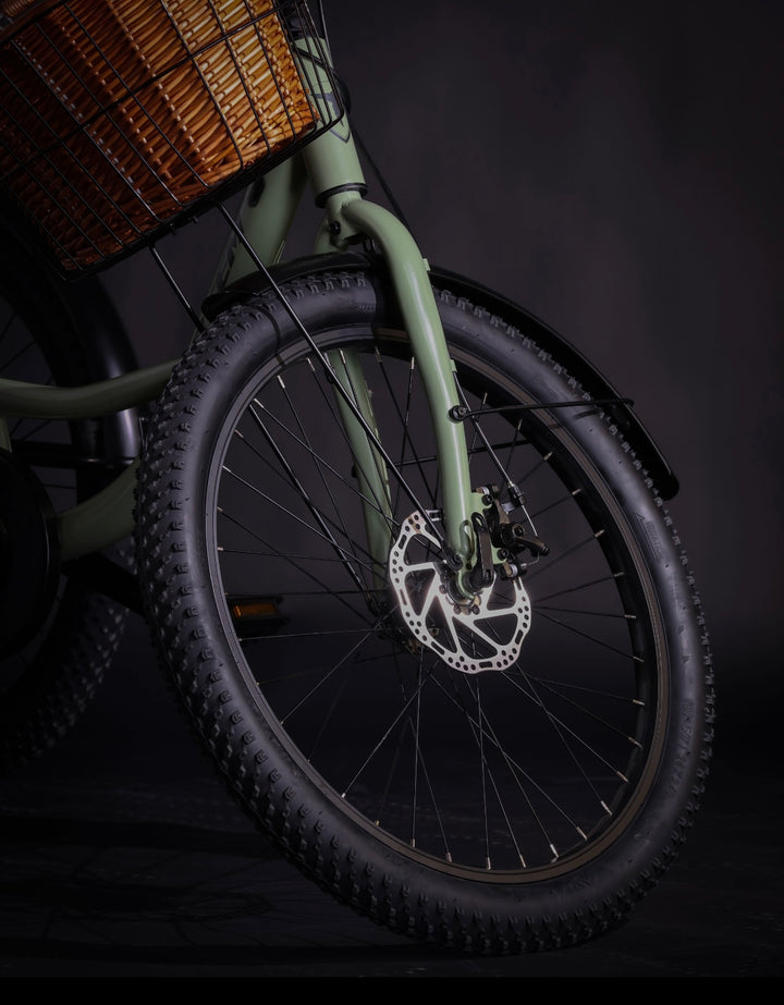 دراجة هوائية  ثلاث عجلات